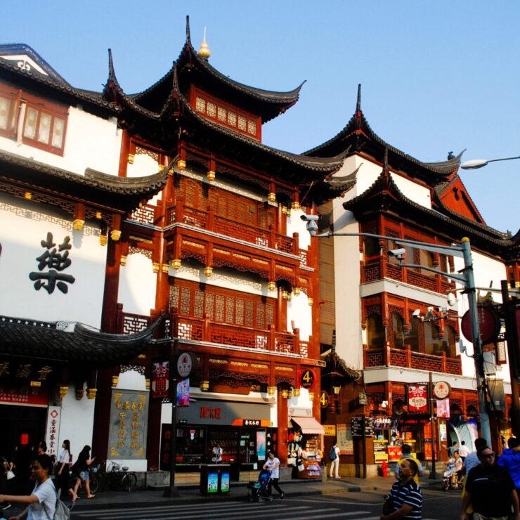 Yu Garden & City God Temple (Chenghuang Miao): Your Serene Escape from Shanghai’s Pulse — Just 10 Minutes from Blossom House On The Bund