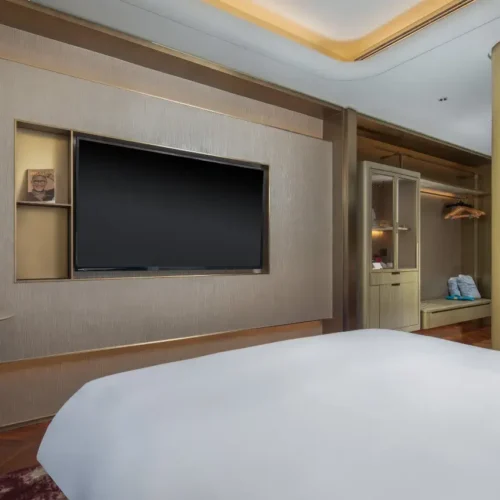 City View Queen Room