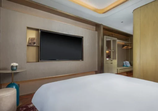 City View Queen Room