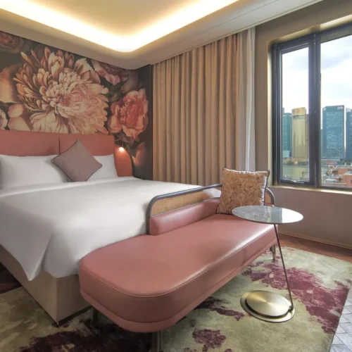 Deluxe City View Queen Room