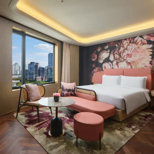 Deluxe City View Queen Room