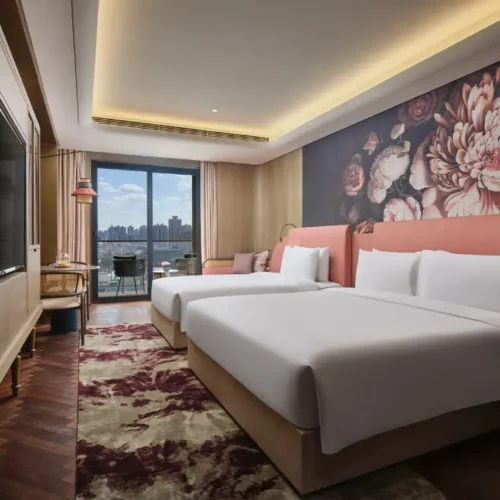 Deluxe Terrace Family Room