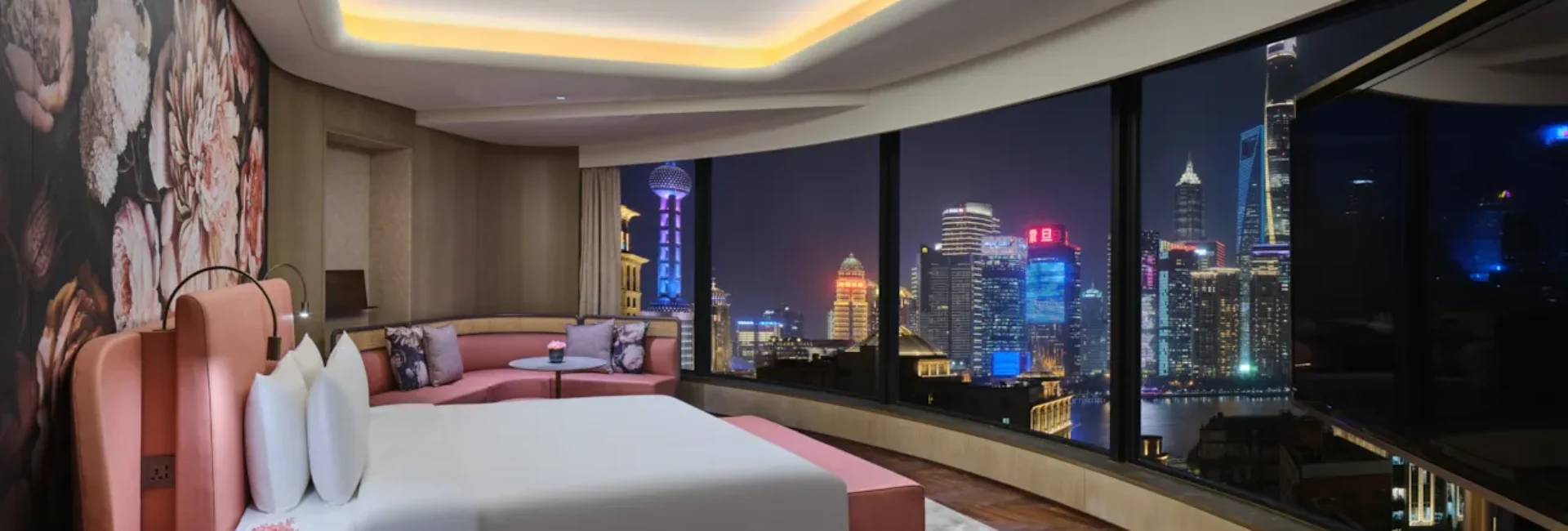 Panoramic Bund View King Room